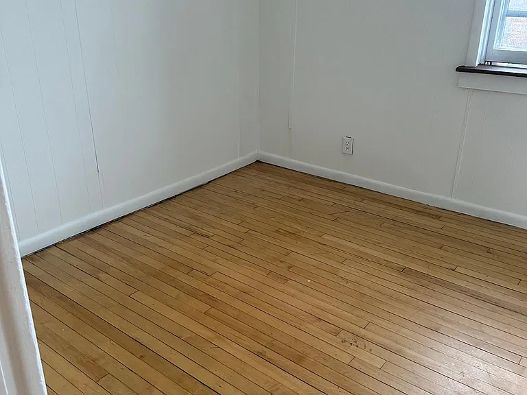 4944 Magoun Ave #2F — Photo 7