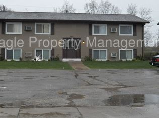 305 Clymer Rd, Hiawatha, IA 52233