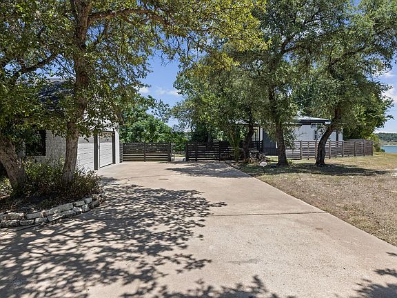 5th image of 349 Arrowhead Point Rd