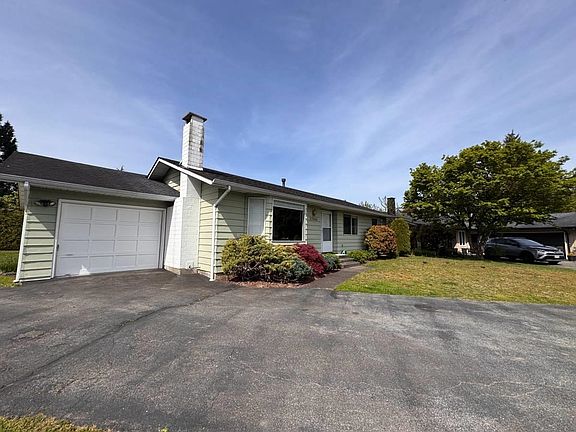3rd image of 21946 Cliff Pl