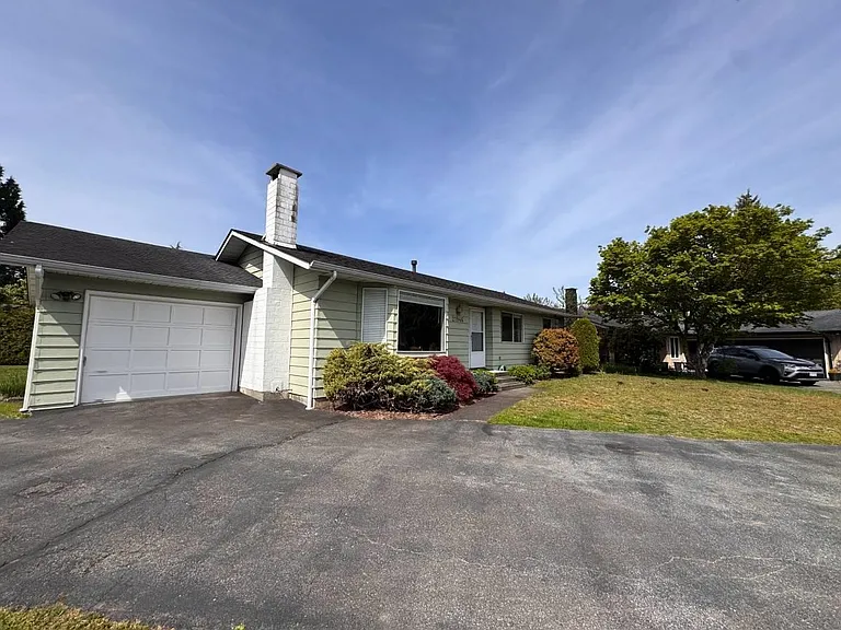 21946 Cliff Pl — Photo 3