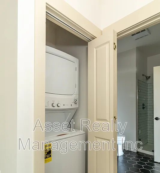 1120 Franck St #202 — Photo 14