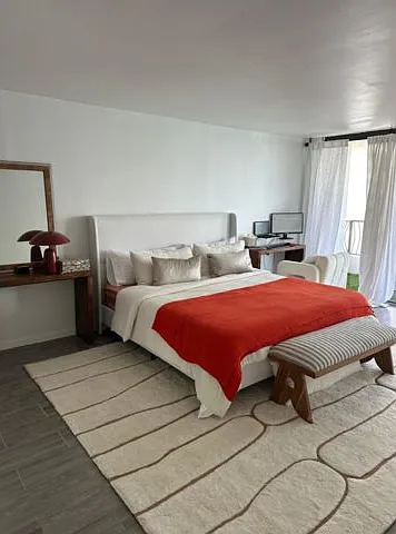555 NE 15th St #29G — Photo 7