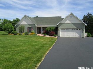 3031 Pinfeather Pl, Auburn, NY 13021