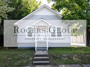 402 E Montgomery St, Henderson, NC 27536