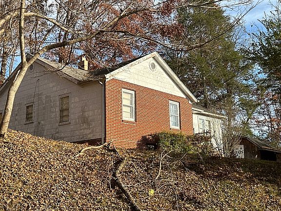 3rd image of 1318 Frank St