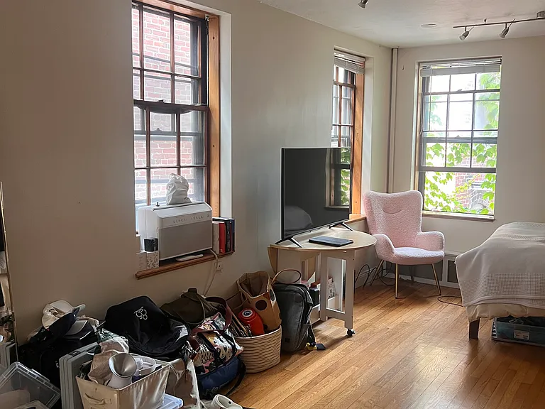84 W Cedar St #4 — Photo 4