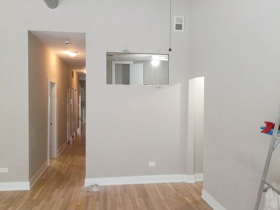 3rd image of 1753 W Augusta Blvd #1F