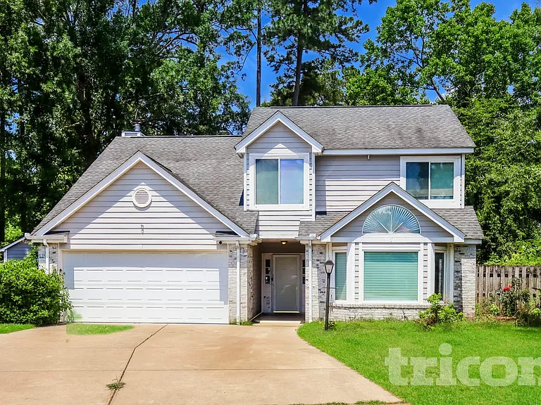 302 Scotts Mill Ct — Photo 1