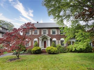 375 Yarmouth Rd, Rochester, NY 14610