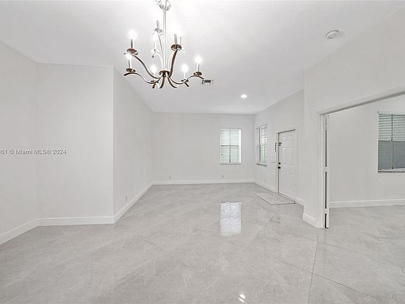 5th image of 1812 Aspen Ln