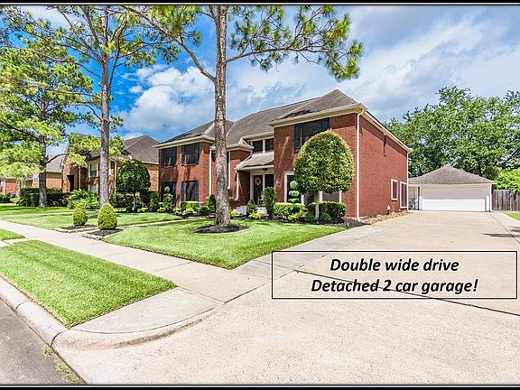 3rd image of 2108 Limrick Dr