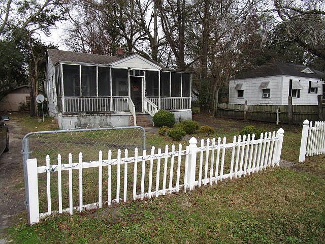 1st image of 3998 Niagara St