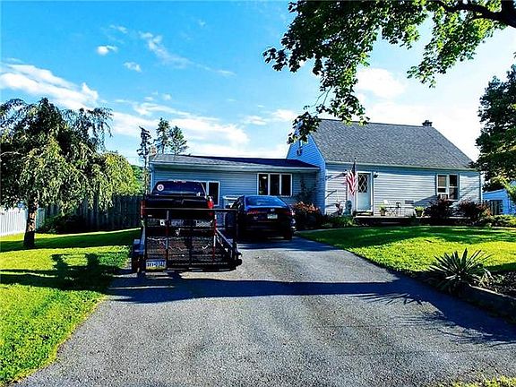 3rd image of 620 E Paoli St