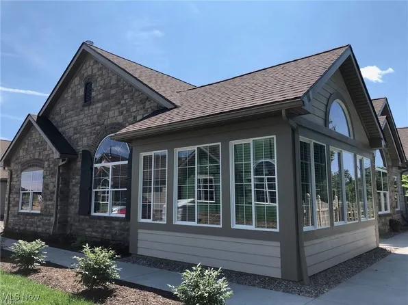 1945 Fairways Dr, Streetsboro, OH 44241