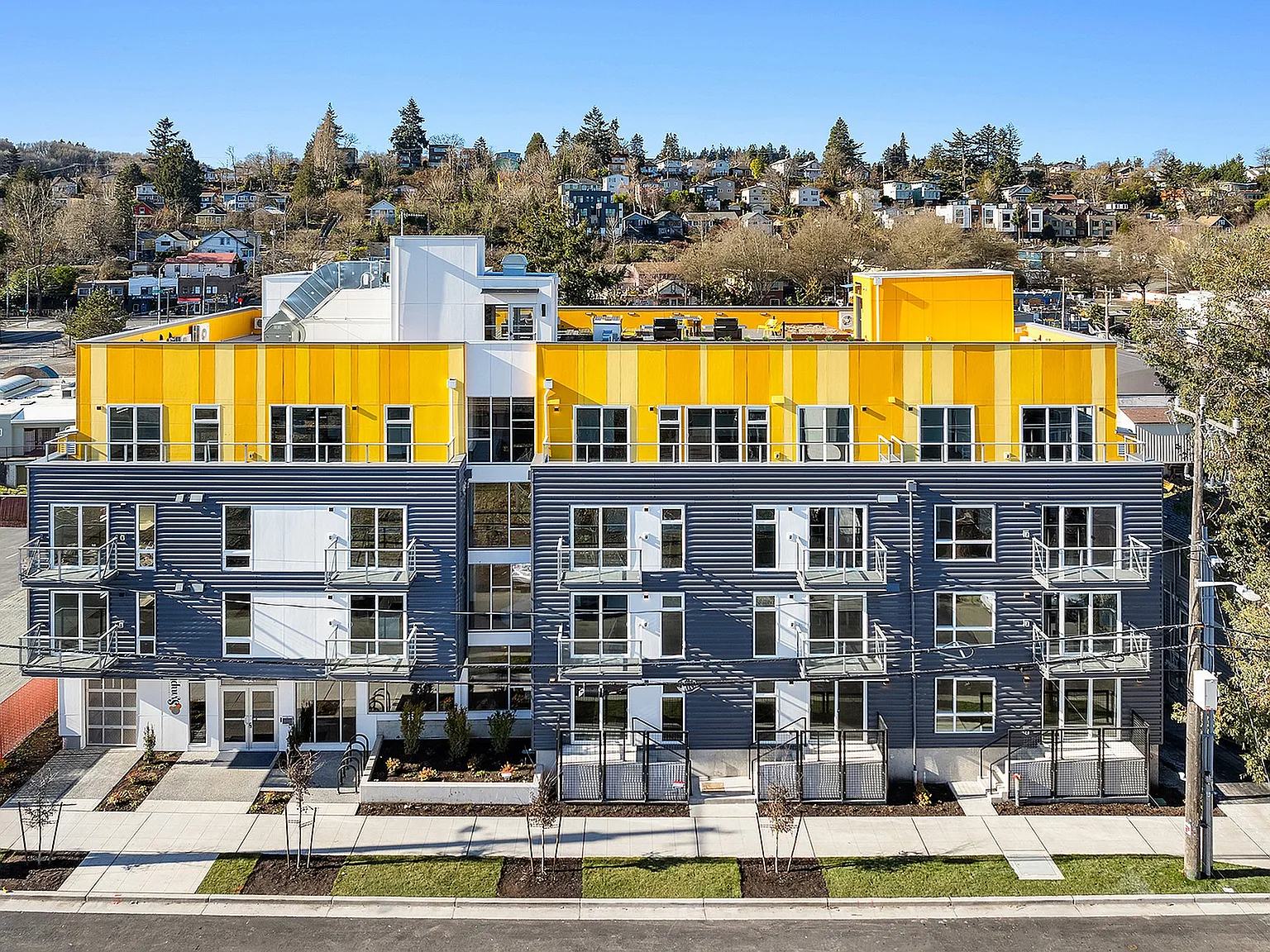 Symphony Apartments — Photo 4
