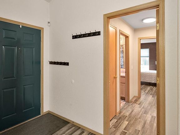 2nd image of 5540 Cricket Ln SE