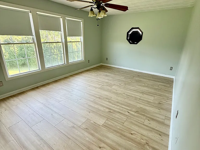 125 Goldenrod Dr — Photo 11