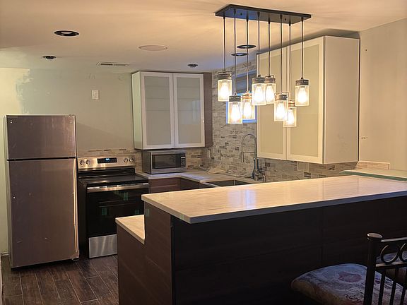 2nd image of 82 Angela Way Unit 2