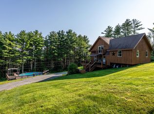 201 Sunset Hill Rd, Pownal, VT 05261