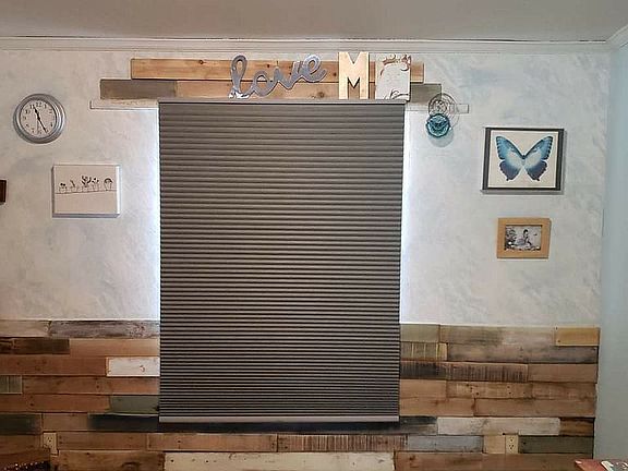 Dining with custom accent wall