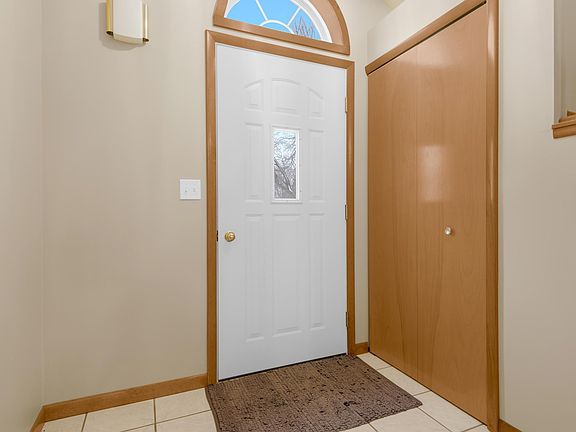 5th image of 1199 W Intermediate Lake Dr