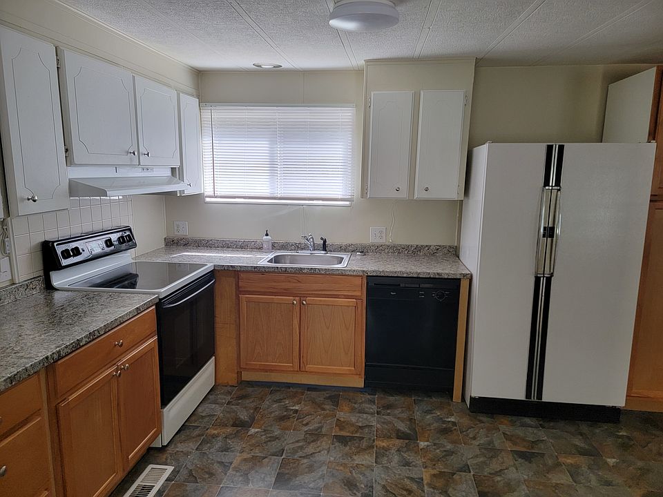 1st image of 8015 NE Bayberry Ln