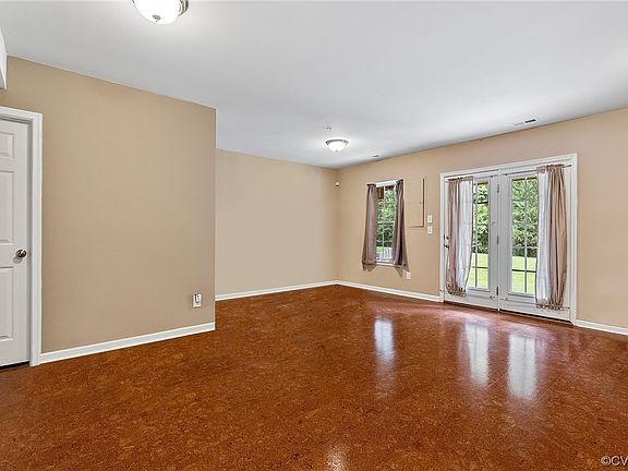4th image of 222 Siena Ln