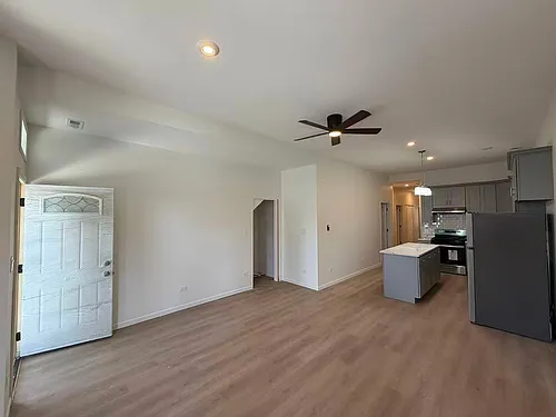 3019 S Union Ave #1 Photo 1
