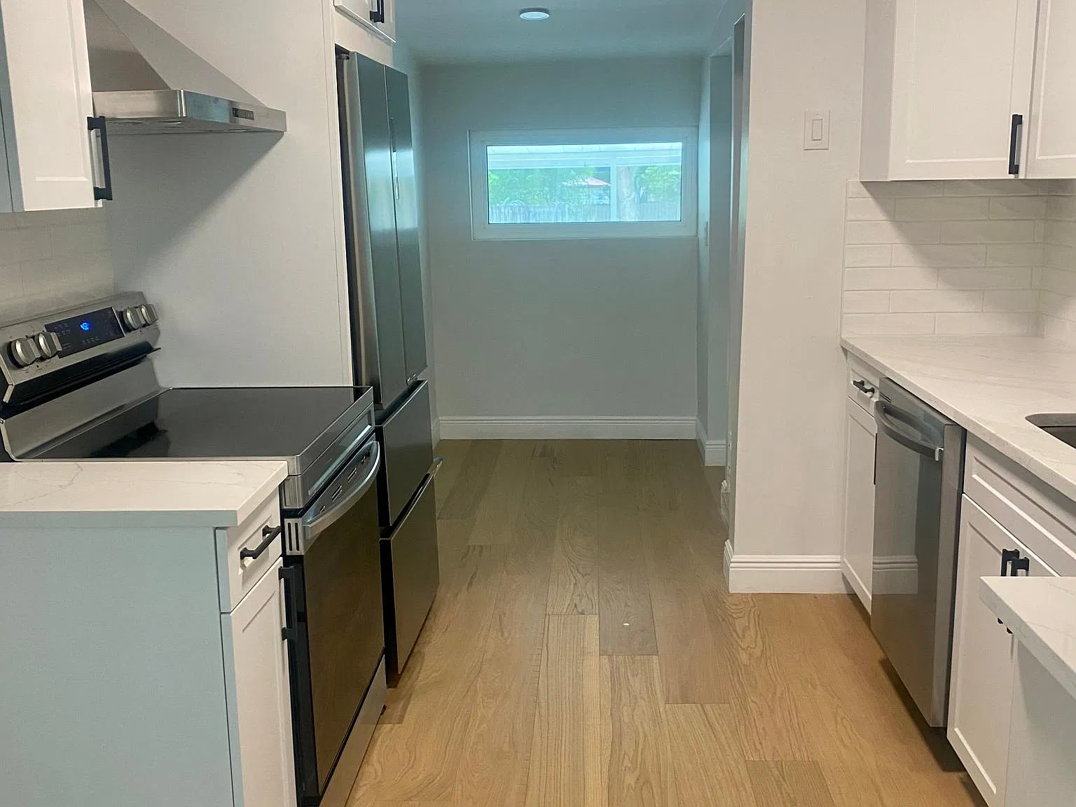 2 bed, 1320 sqft, $3,200 — Photo 4