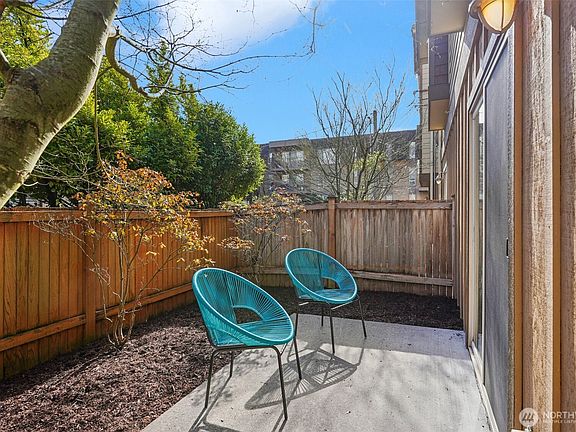 5th image of 13435 Greenwood Avenue N #E