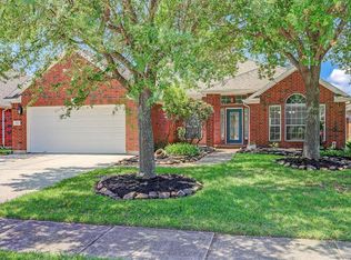 311 Green Cedar Dr, League City, TX 77573