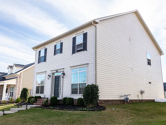 3rd image of 708 Ravensdowne Dr