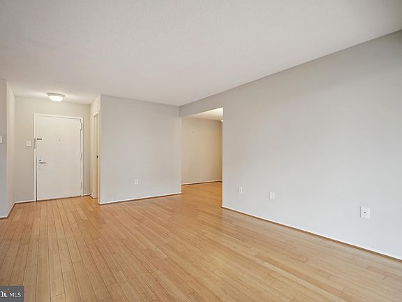 4th image of 4500 S Four Mile Run Dr APT 607
