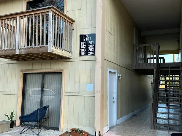 2101 Forest Knoll Dr NE #1-201, Palm Bay, FL 32905