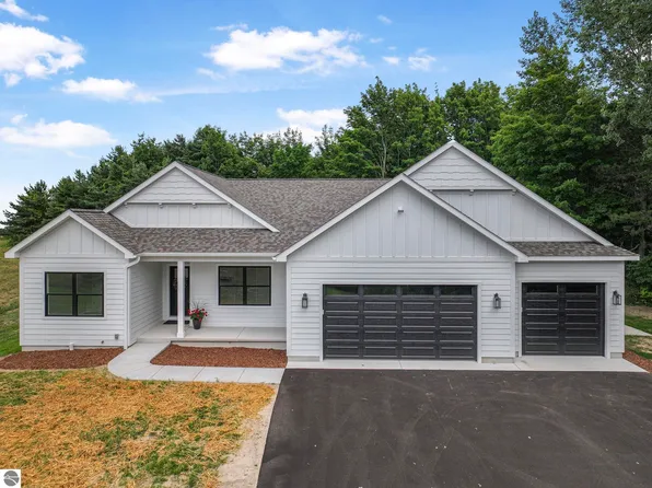 12060 E Spinnaker Ln, Suttons Bay, MI 49682