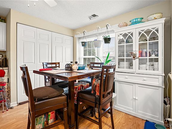 5th image of 9464 Tracey Lynne Cir