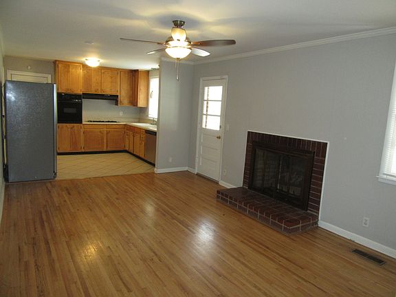 5th image of 106 Lady Marion Dr