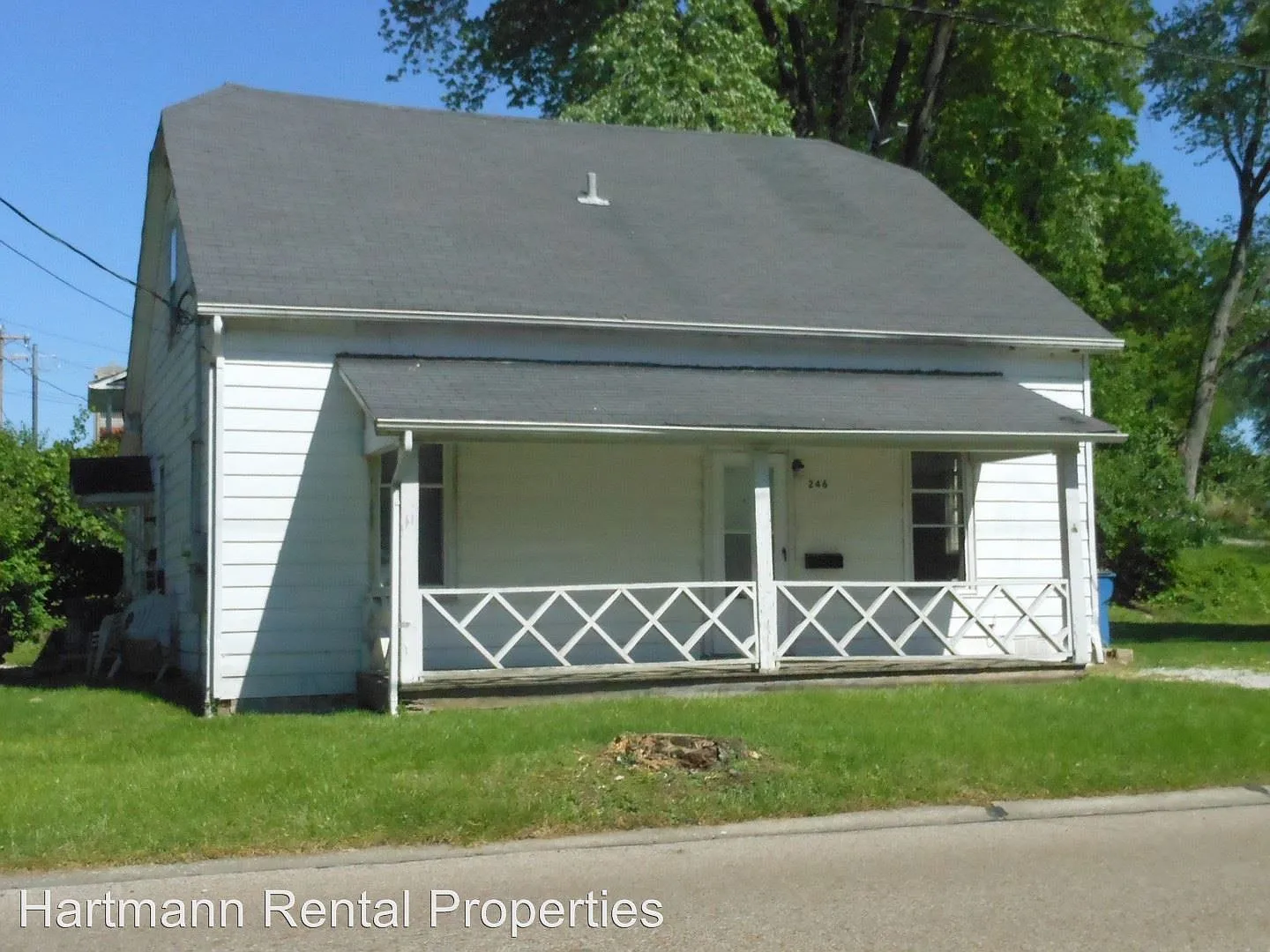 246 N Center St photo 1