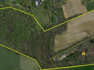 2090-2112 Blue Barn Rd S, Orefield, PA 18069