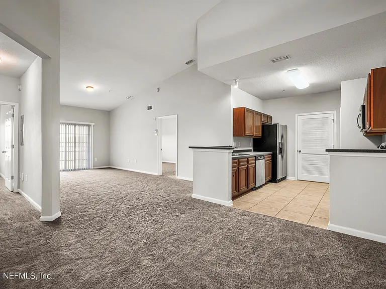 4920 Key Lime Dr #304 — Photo 6