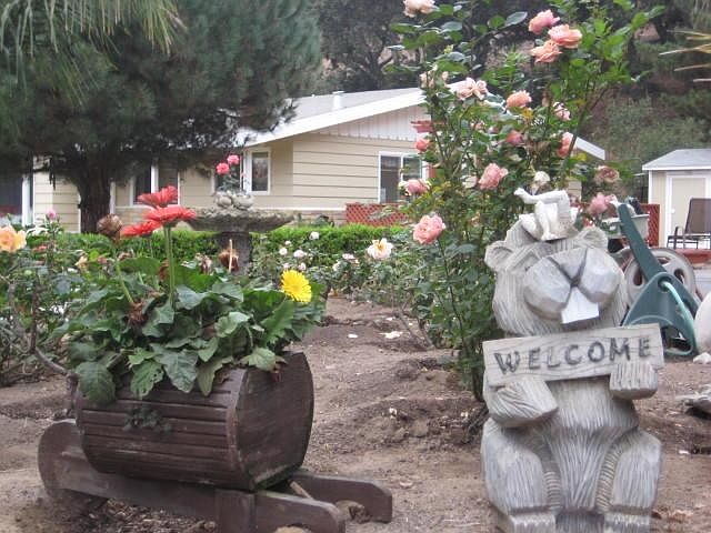 1st image of 276 Las Lomas Dr