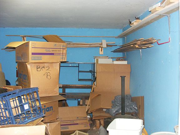 Extra room in garage 