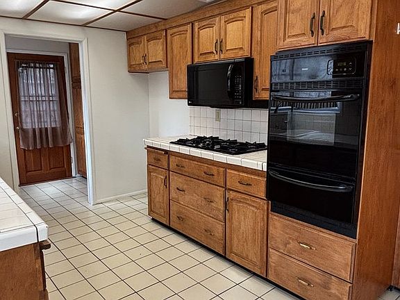 5th image of 4341 Knoxville Ave