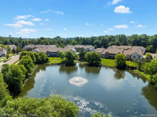 16880 Dover Dr Unit 120, Northville, MI 48168