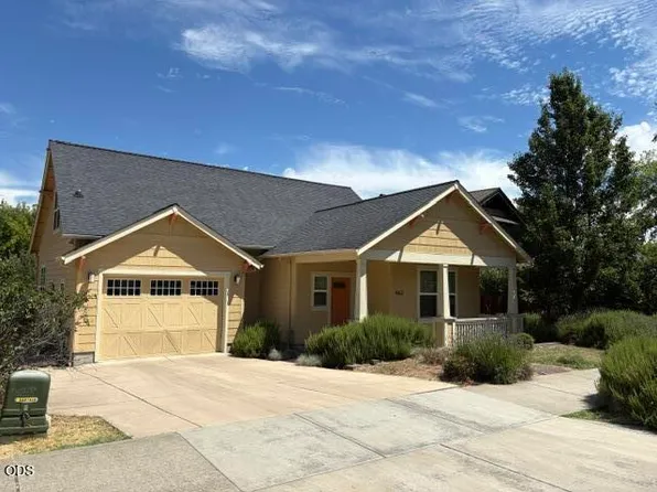 963 C St, Ashland, OR 97520
