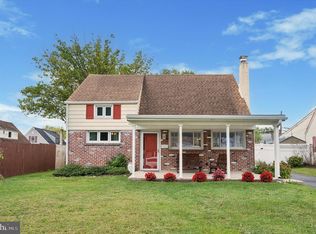 701 Brighton Ter, Secane, PA 19018