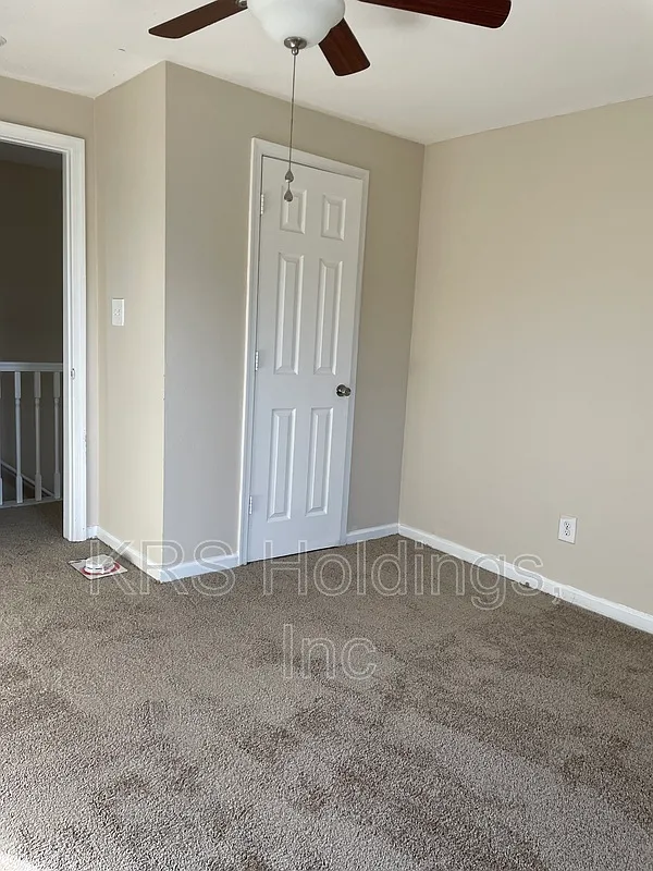 3 bed, 2.0 bath, 1454 sqft, $1,295 — Photo 3