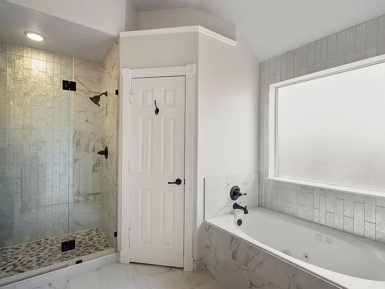 5802 Sawyer Bend Ln — Photo 23