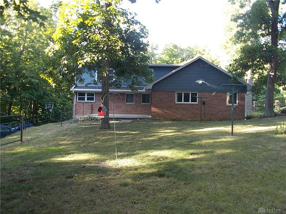 2nd image of 3126 Malina Ave